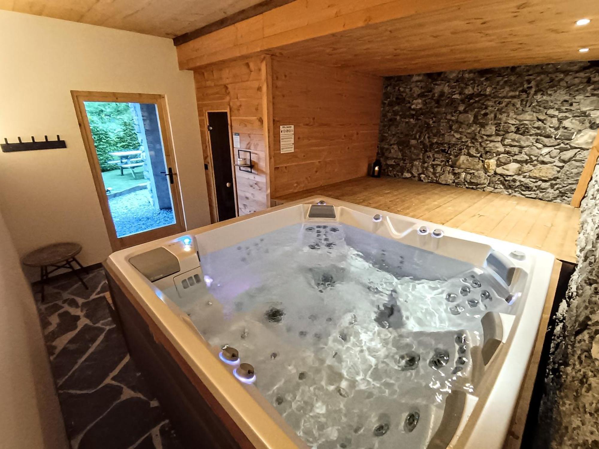 Chez Lucienne, Jacuzzi Et Sauna Samoens Exterior photo
